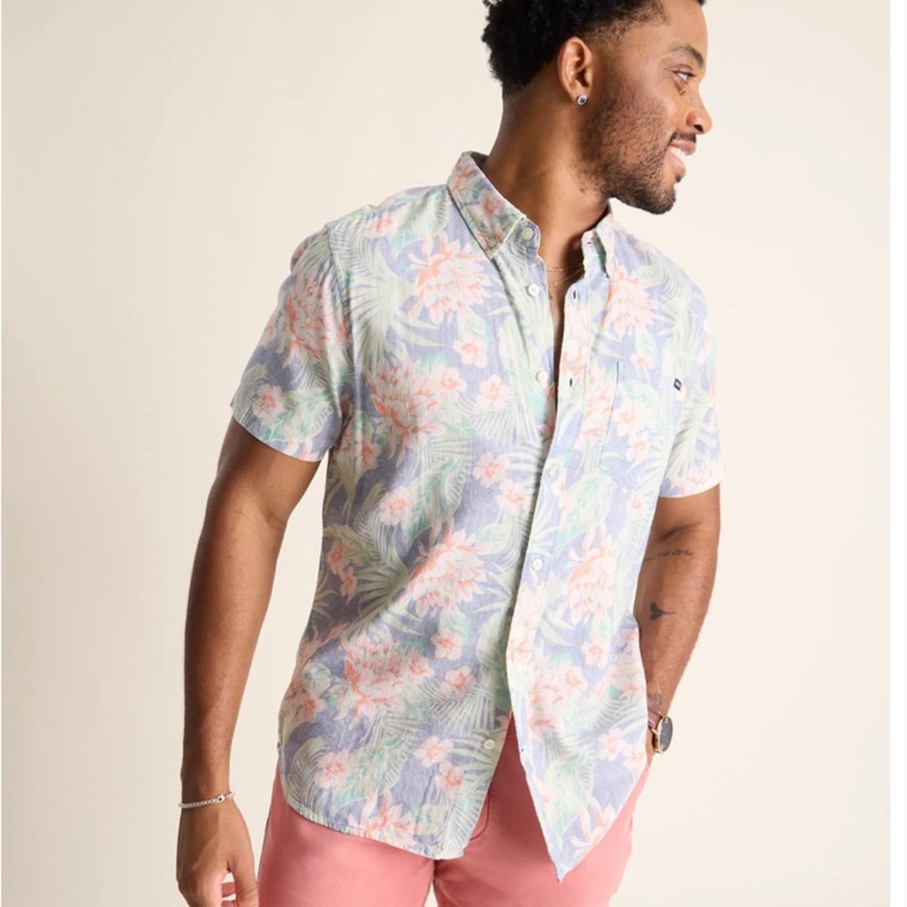 Chubbie’s Men's Friday Hawaiian Floral Button Down Short Sleeve Shirt Size Large